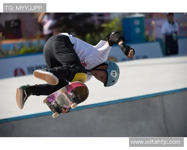 武汉滑板队在滑板精英赛中的灵活性表现与战术分析