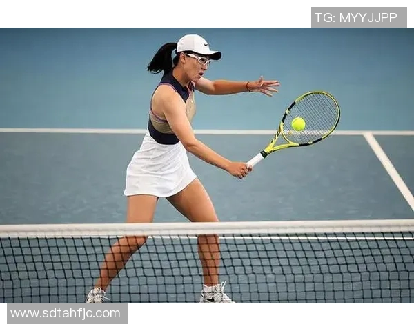 与杨秀英畅谈她的网球生涯与成长历程的精彩故事